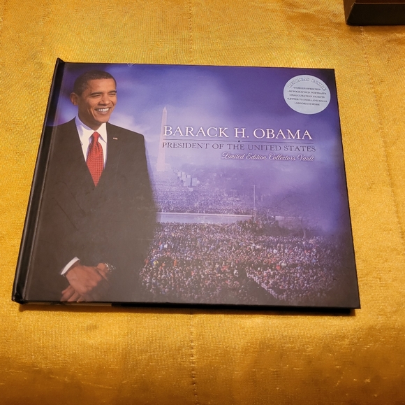 BARACK OBAMA PRESIDENT BOOK - Picture 3 of 16